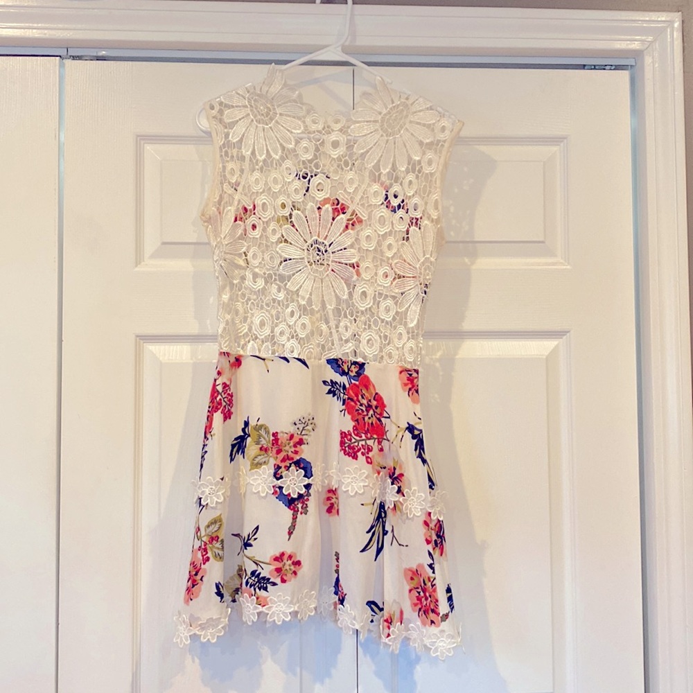 White floral lace sleeveless summer mini dress with shorts, size S